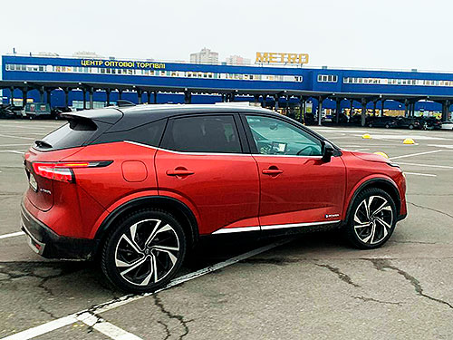 - Nissan Qashqai e-power:     - Nissan