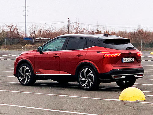 - Nissan Qashqai e-power:     - Nissan