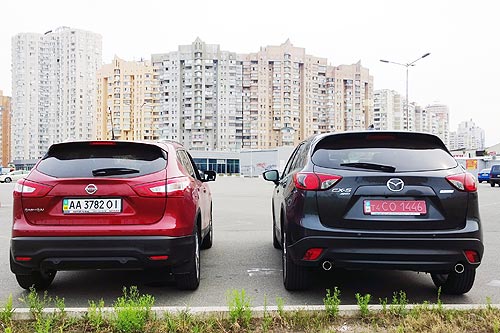  -: Nissan Qashqai New vs Mazda CX-5.    