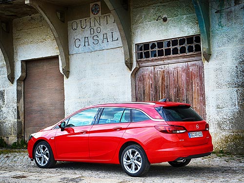 - Opel Astra Sports Tourer:   ?