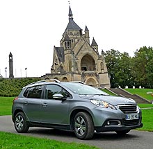 Тест-драйв Peugeot 2008: кроссовер с повадками хэтчбека