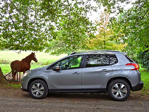 Тест-драйв Peugeot 2008: кроссовер с повадками хэтчбека