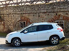 - Peugeot 2008:   