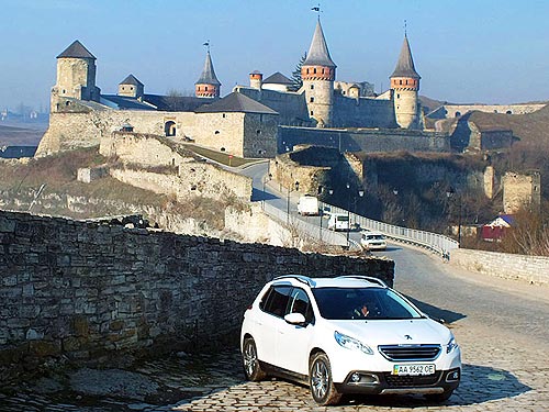 - Peugeot 2008:   