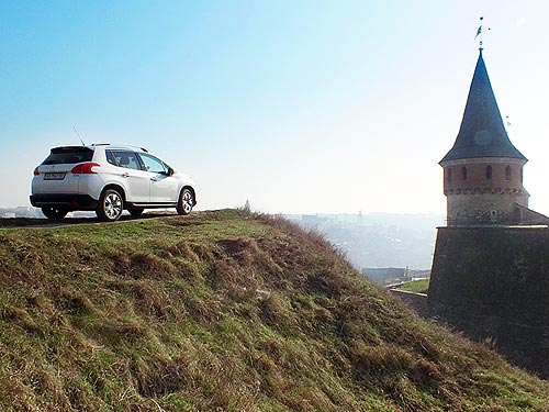 - Peugeot 2008:   