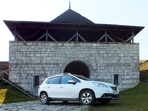 - Peugeot 2008:   