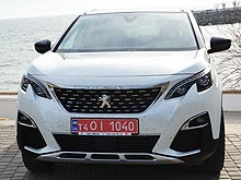 - Peugeot 3008.       