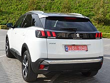 - Peugeot 3008.       