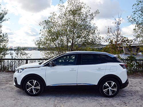    300  : - Peugeot 3008 Plug-In Hybrid4 - Peugeot