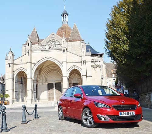 - Peugeot 308 New:    