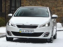  Peugeot 308.      