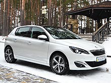  Peugeot 308.      