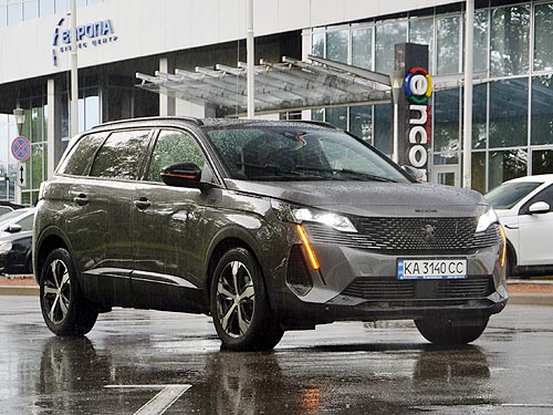     Peugeot 5008. - - Peugeot