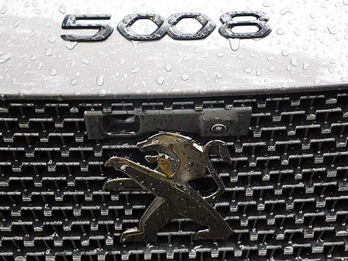     Peugeot 5008. - - Peugeot