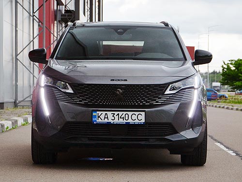     Peugeot 5008. - - Peugeot