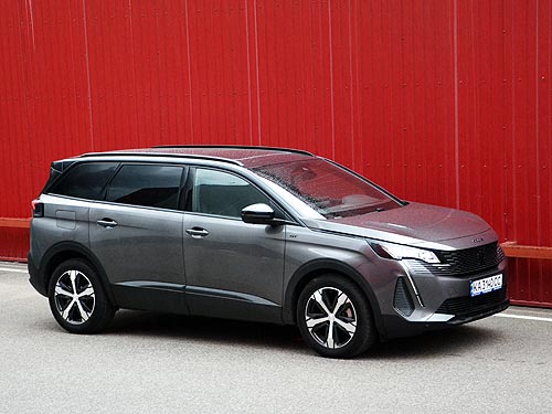     Peugeot 5008. - - Peugeot