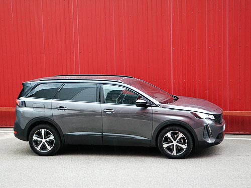     Peugeot 5008. - - Peugeot