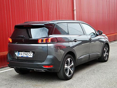     Peugeot 5008. - - Peugeot