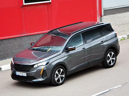     Peugeot 5008. - - Peugeot