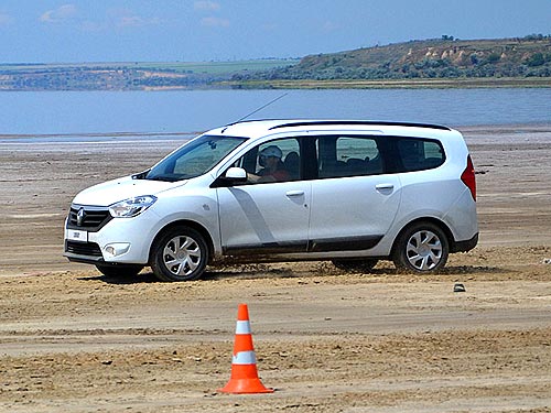 - Renault Lodgy:    