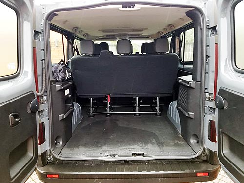  9-   1 .. - Renault Trafic - Renault