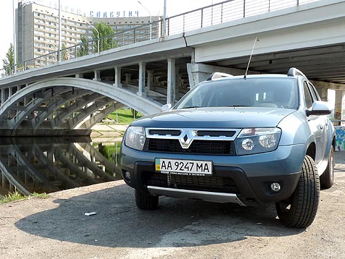  Renault Duster 2.0:     