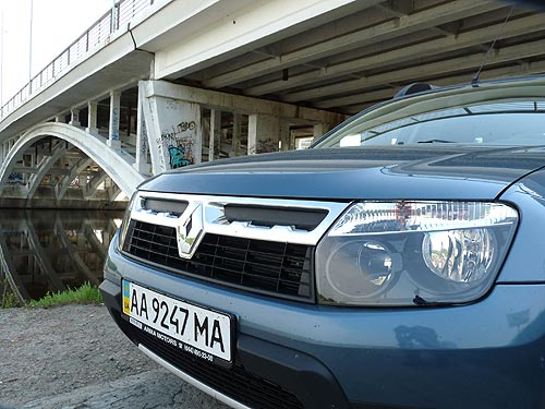  Renault Duster 2.0:     