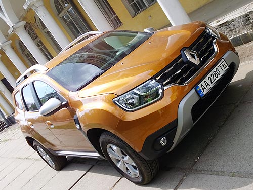 -  Renault Duster.   - Renault