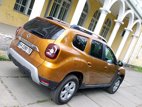 -  Renault Duster.   - Renault