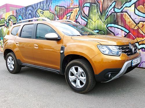 -  Renault Duster.   - Renault