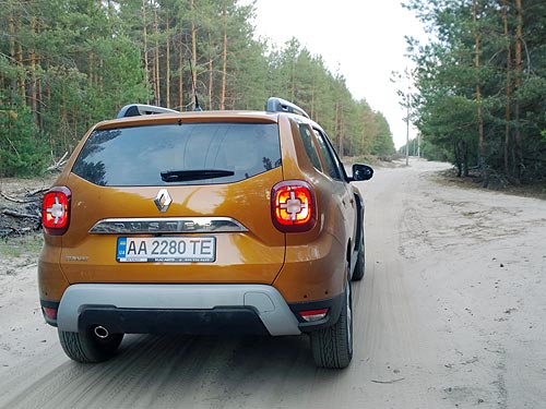 -  Renault Duster.   - Renault