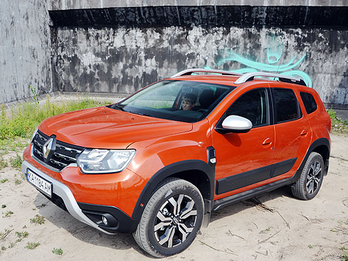   Renault Duster. - - Renault