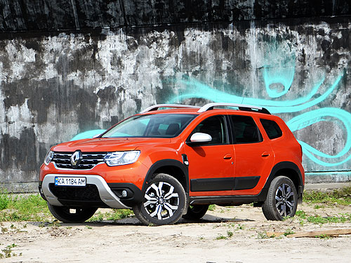   Renault Duster. - - Renault