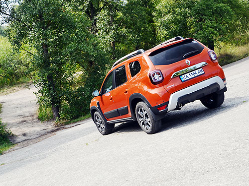   Renault Duster. - - Renault