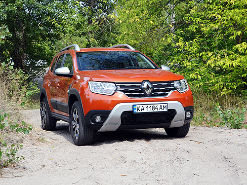   Renault Duster. - - Renault