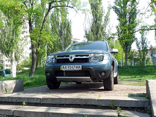  Renault Duster 2.0:     