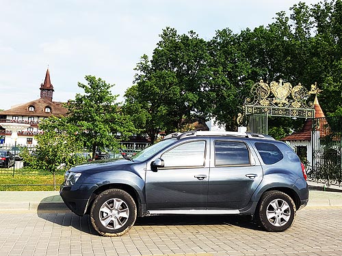 - Renault Duster:    - Renault