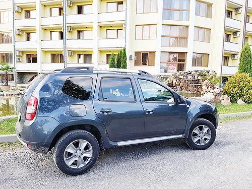 - Renault Duster:    - Renault