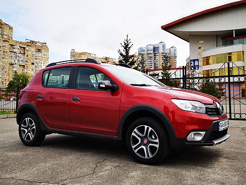 -  Renault Sandero Stepway.    - Renault