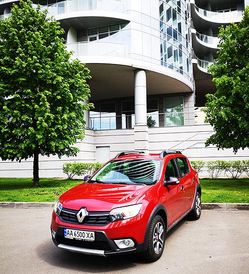 -  Renault Sandero Stepway.    - Renault