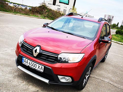 -  Renault Sandero Stepway.    - Renault