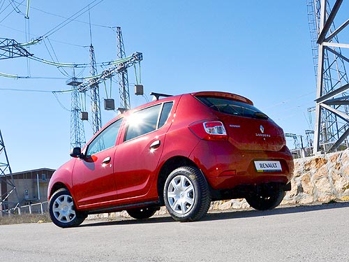 -  Renault Sandero  Stepway.    