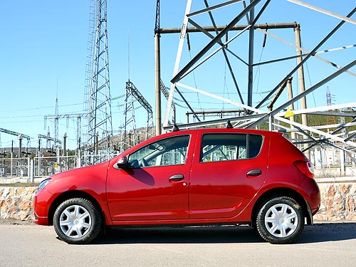 -  Renault Sandero  Stepway.    