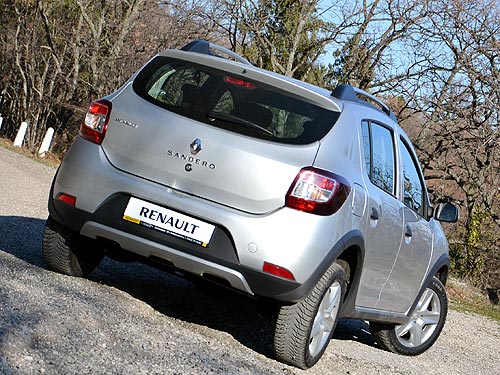 -  Renault Sandero  Stepway.    