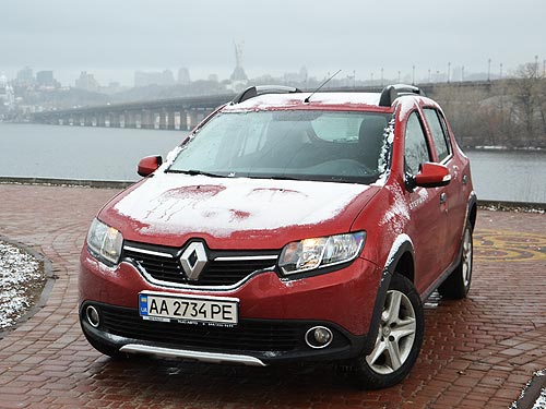 - Renault Sandero Stepway   0,9    - Renault