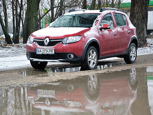 - Renault Sandero Stepway   0,9    - Renault