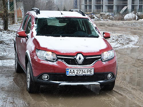 - Renault Sandero Stepway   0,9    - Renault