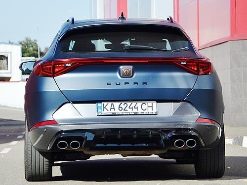     .    Cupra Formentor - Cupra