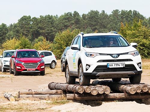   Toyota RAV4, Skoda Karoq, Hyundai Tucson  Suzuki SX4