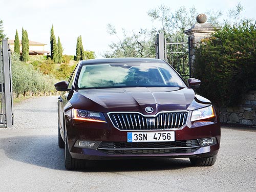 - Skoda Superb New:   